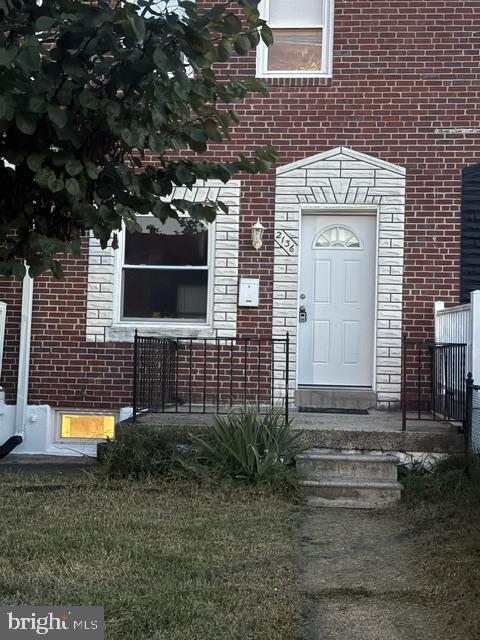 2136 REDTHORN RD Property Photo 1