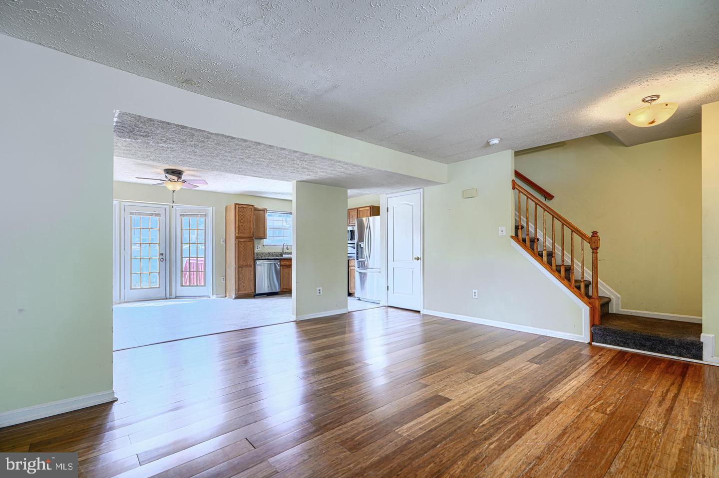 2142 Riding Crop Way Property Photo 3