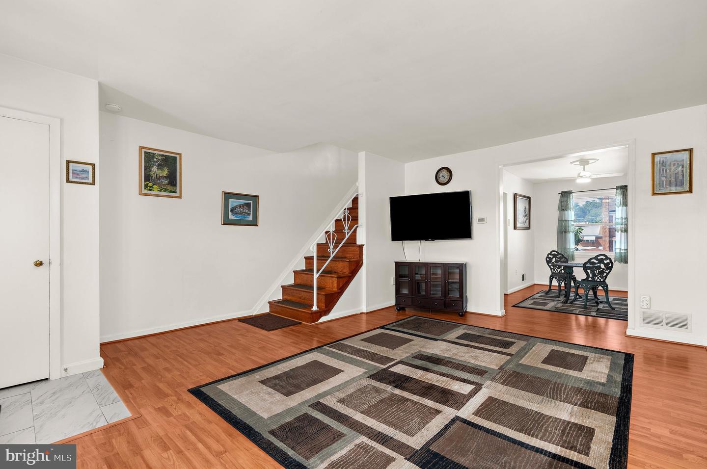 4418 Norfen Rd Property Photo 6