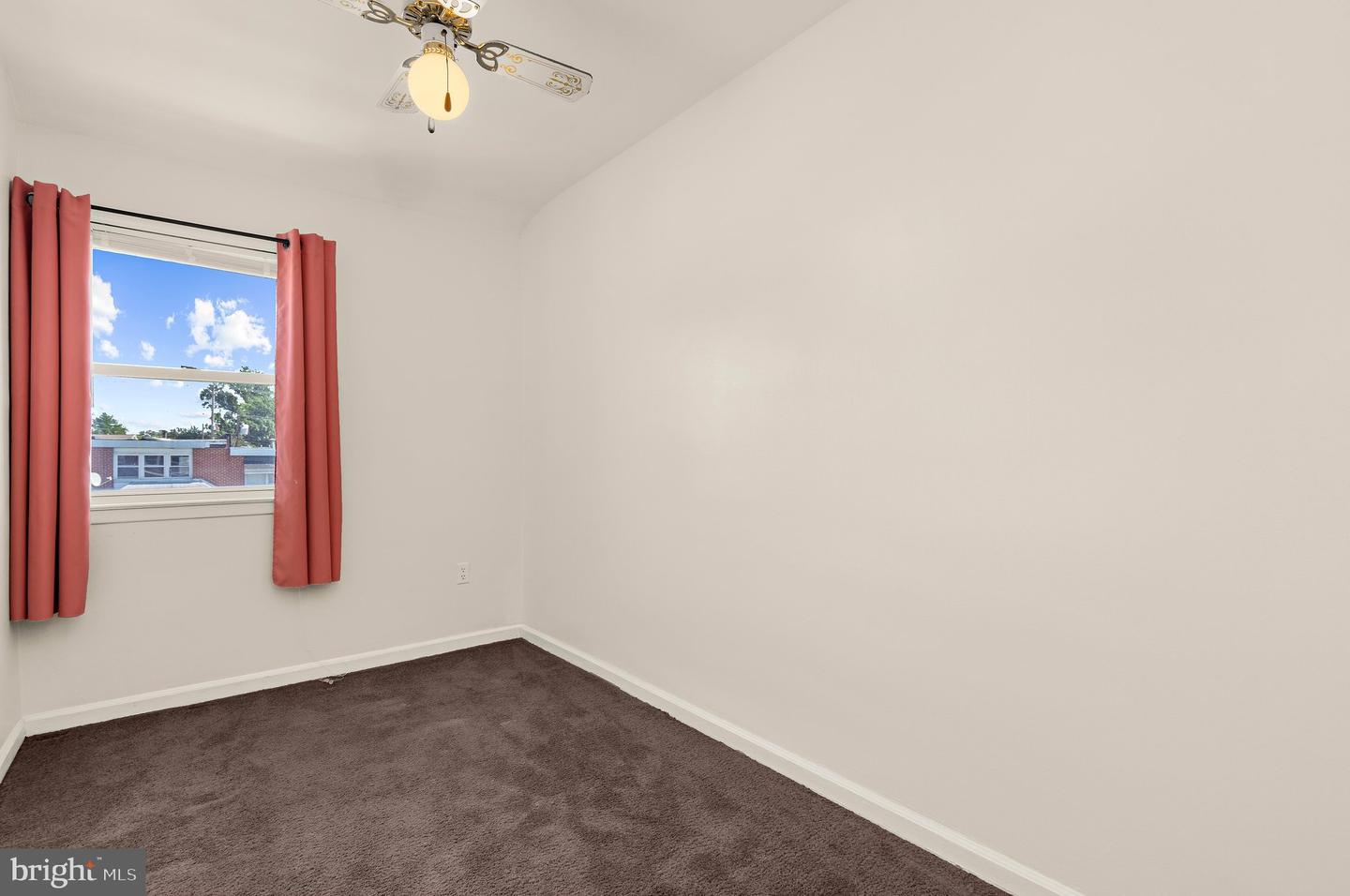 4418 Norfen Rd Property Photo 17