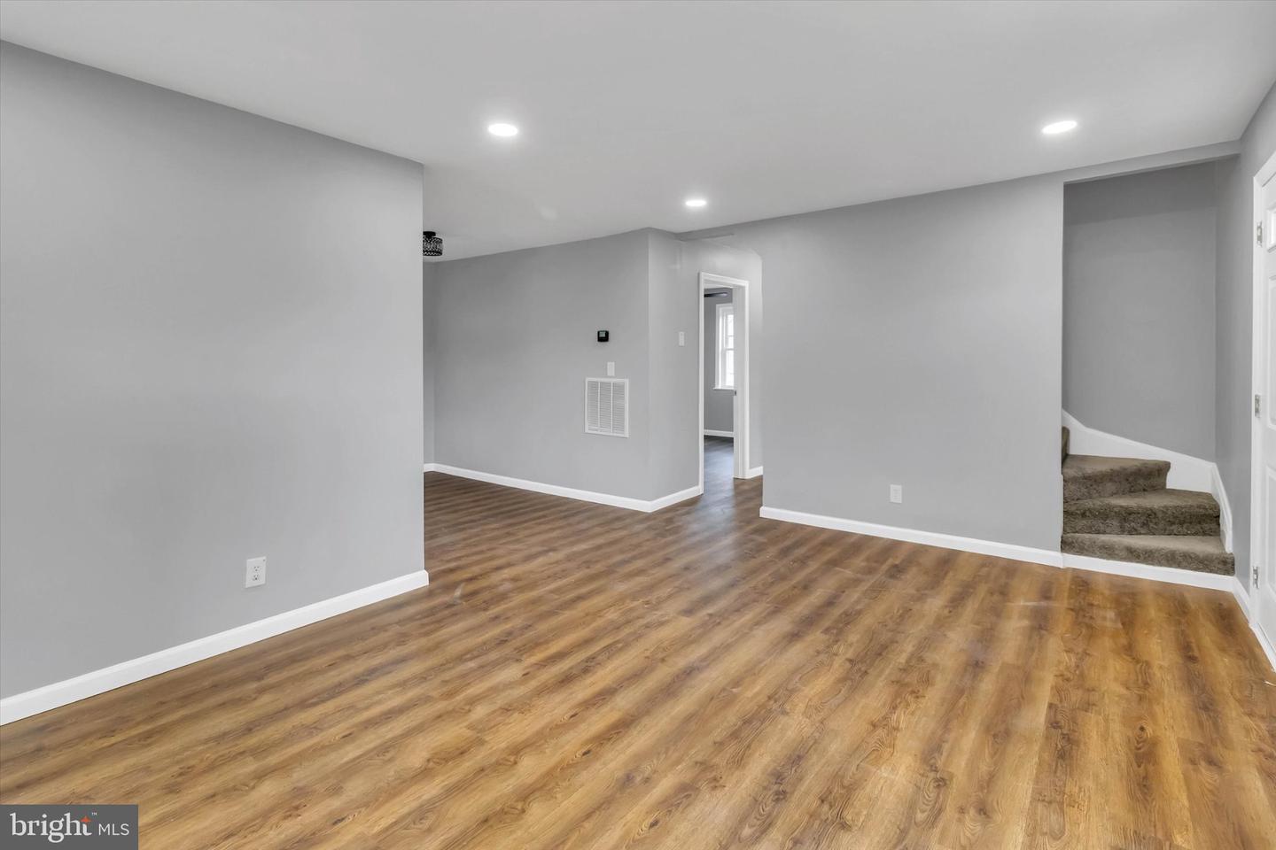 574 Edmondson Property Photo 8