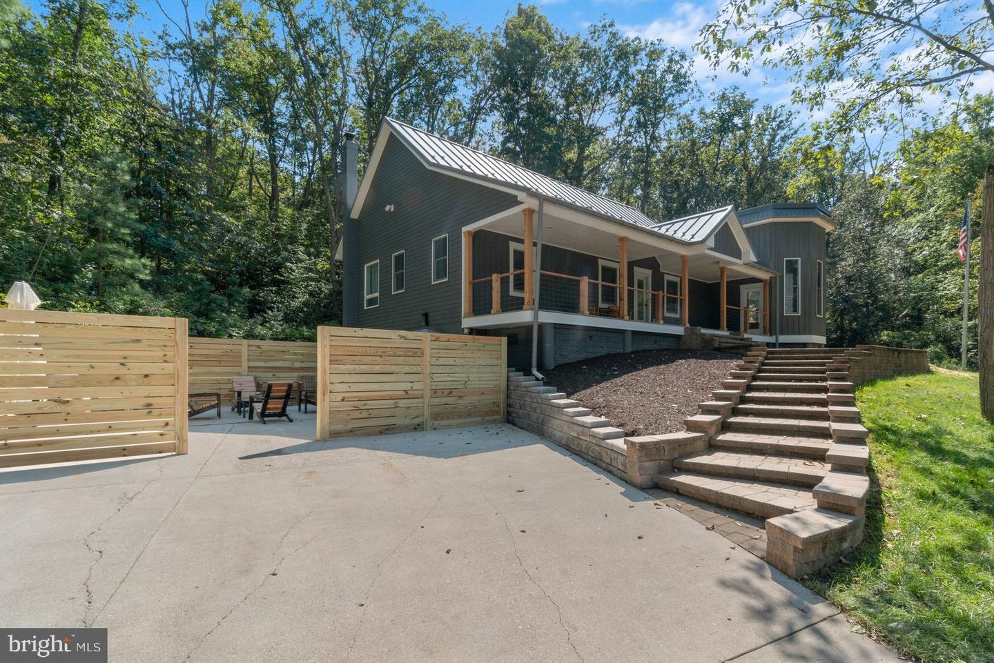 851 Bacon Hall Rd Property Photo 1