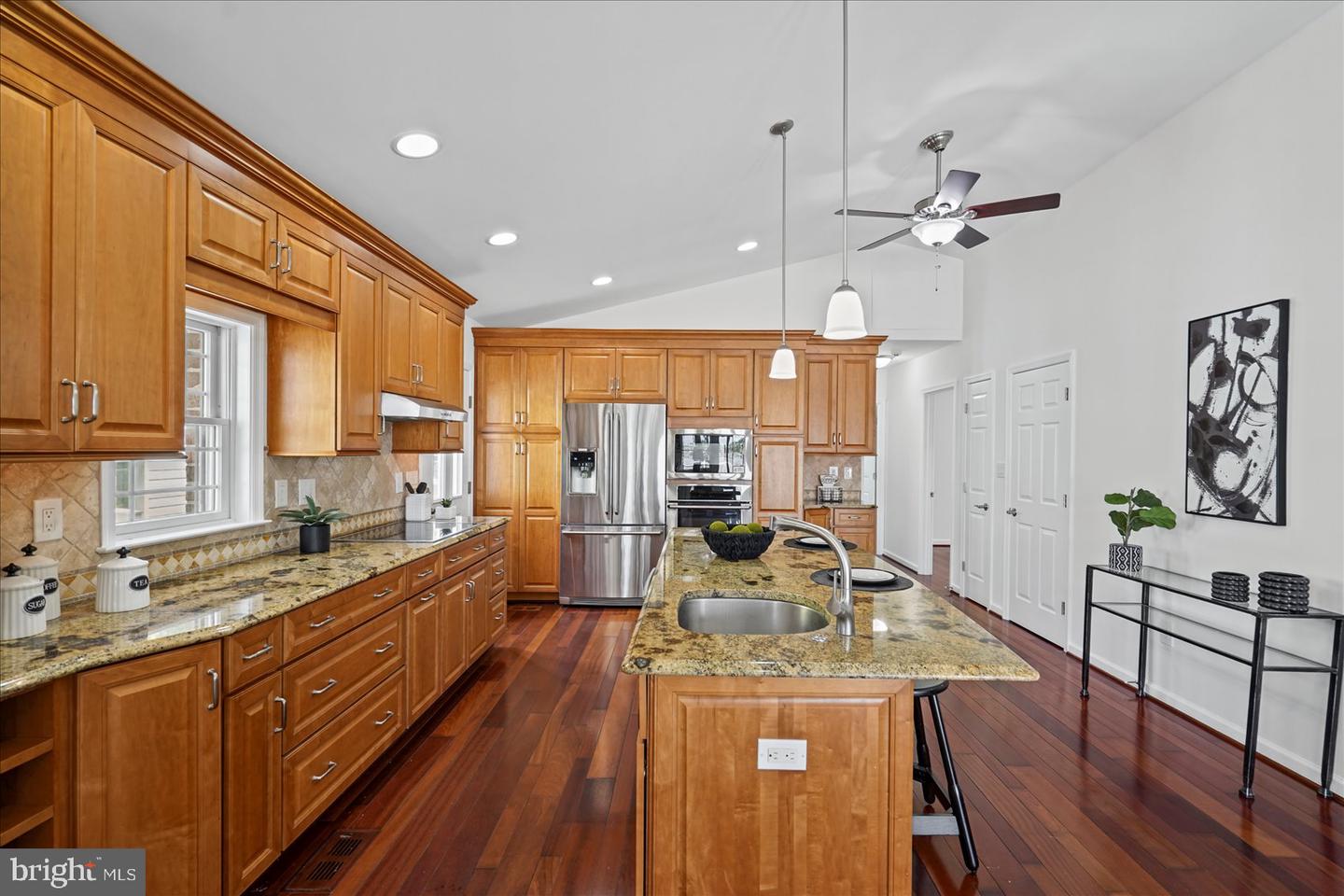 1332 Burke Rd Property Photo 10