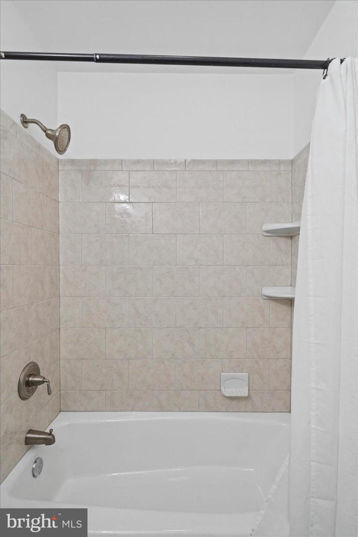 1332 Burke Rd Property Photo 18
