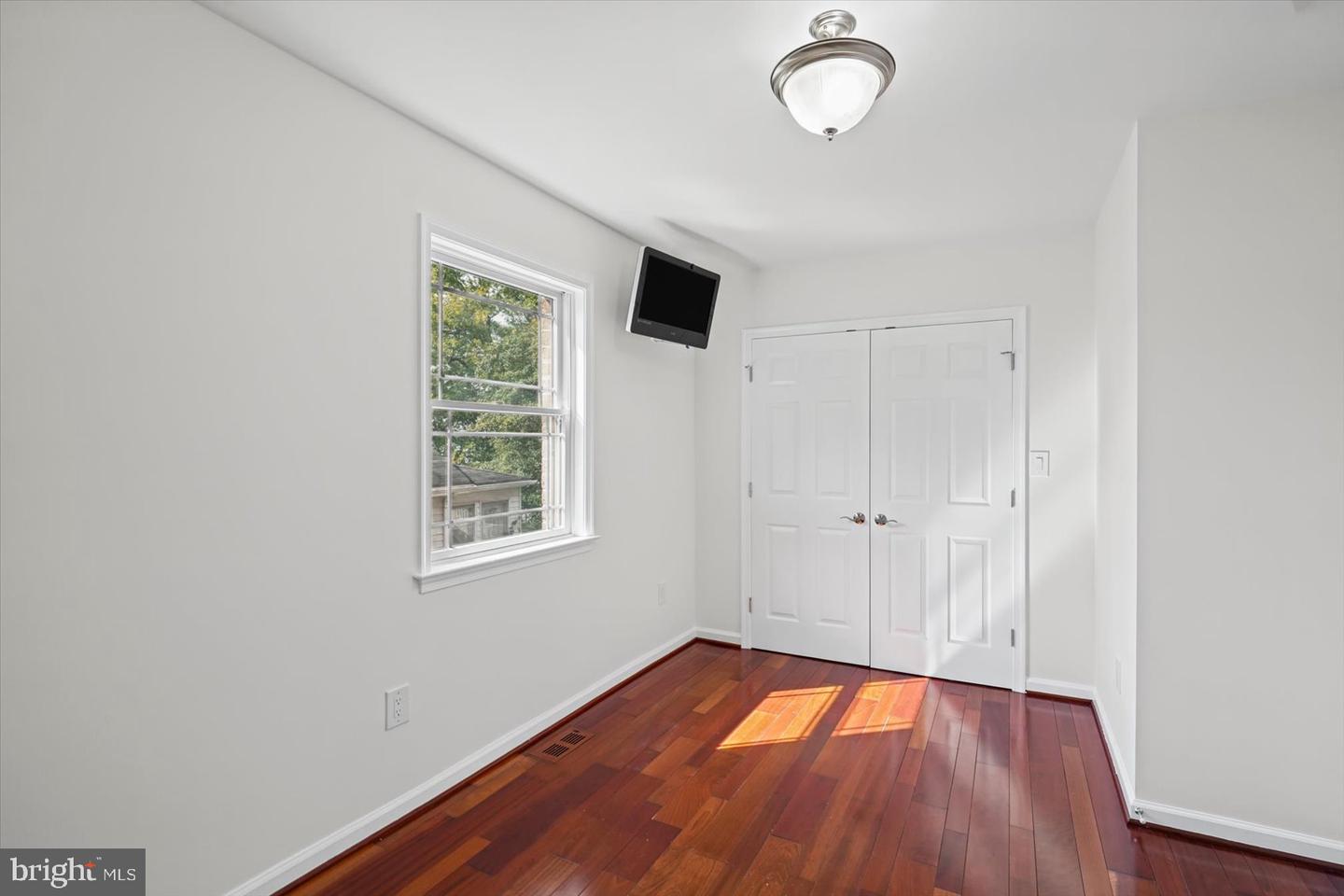 1332 Burke Rd Property Photo 23