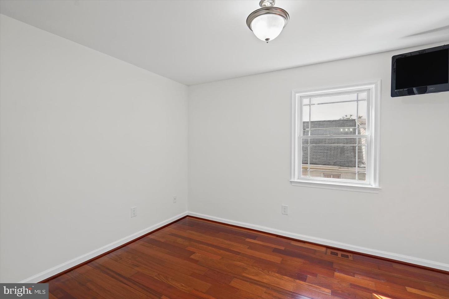 1332 Burke Rd Property Photo 24