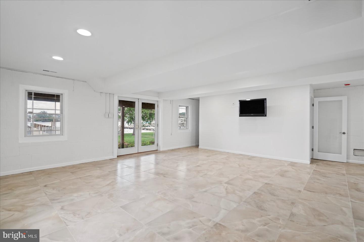 1332 Burke Rd Property Photo 28