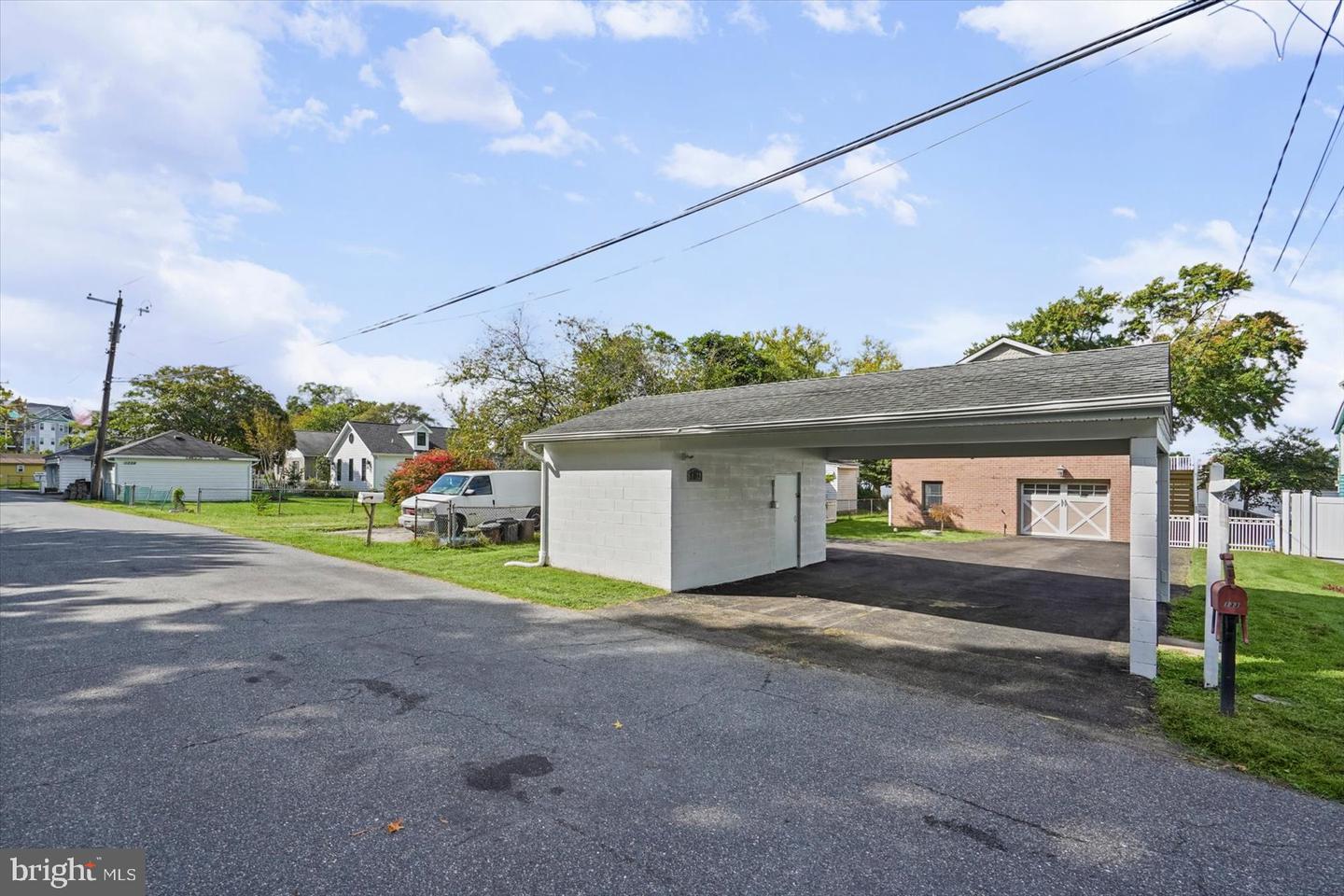 1332 Burke Rd Property Photo 39