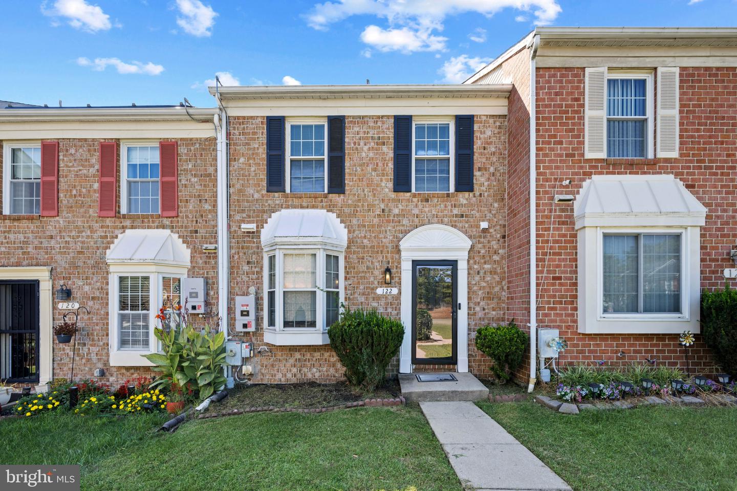 122 Courtland Woods Cir Property Photo 1