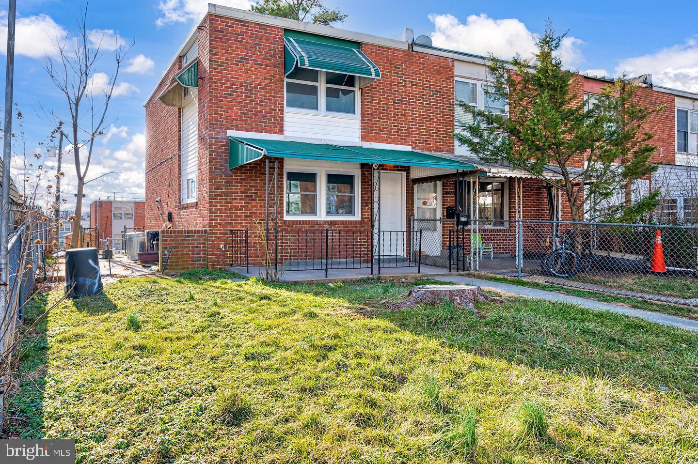 7923 EASTDALE RD Property Photo 1