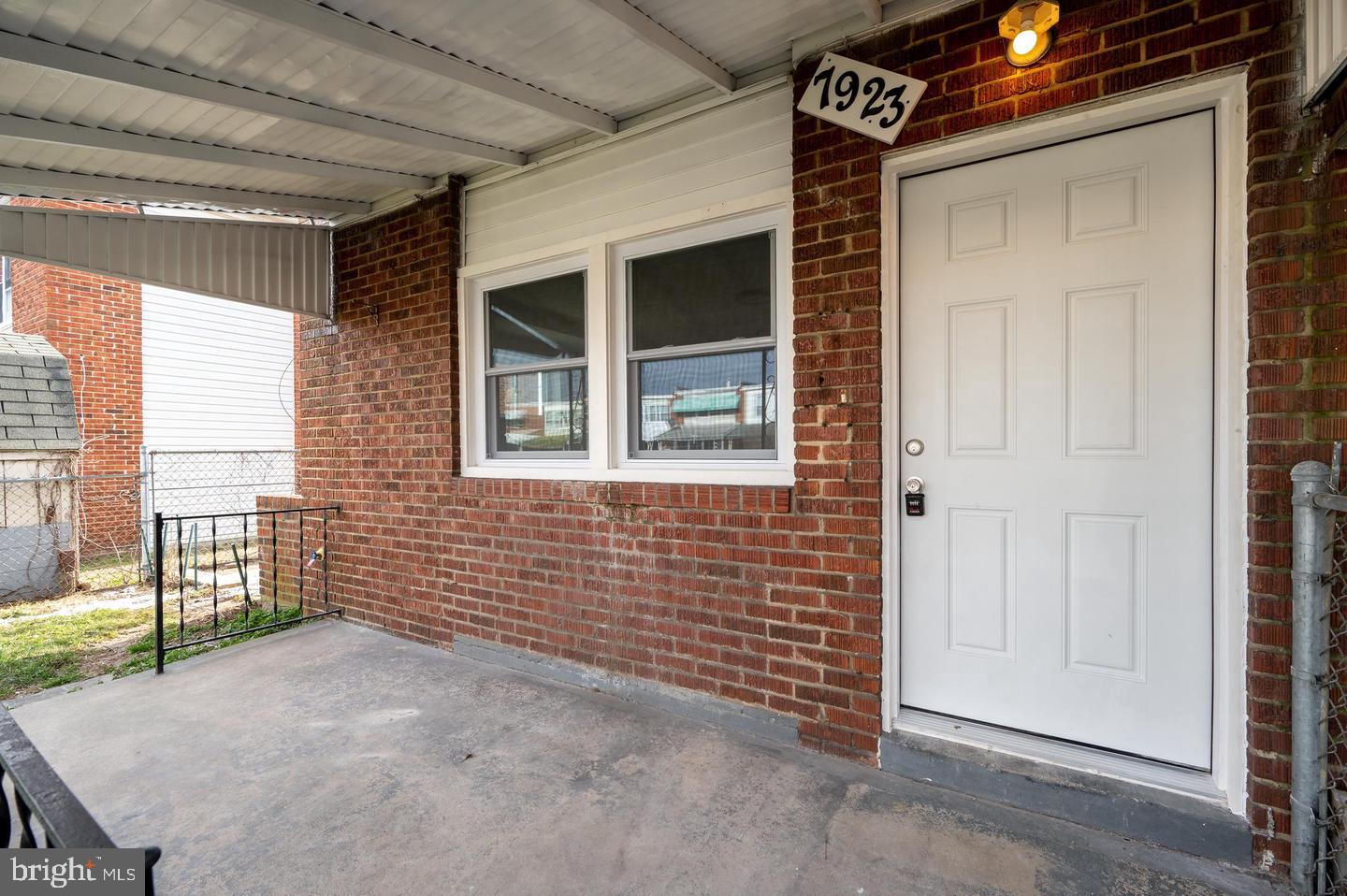 7923 Eastdale Rd Property Photo 3