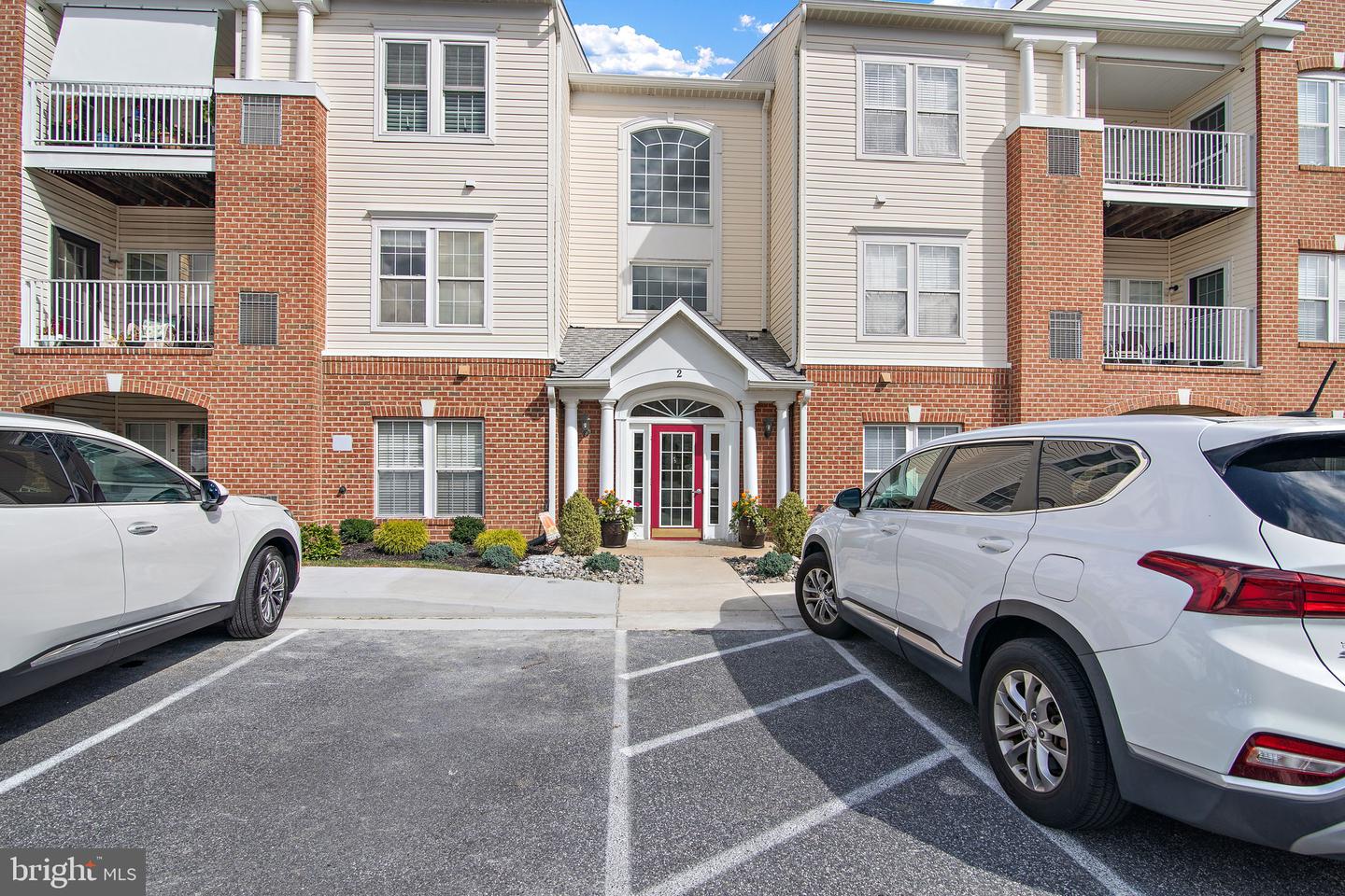 2 Brook Farm Ct #2k Property Photo 2