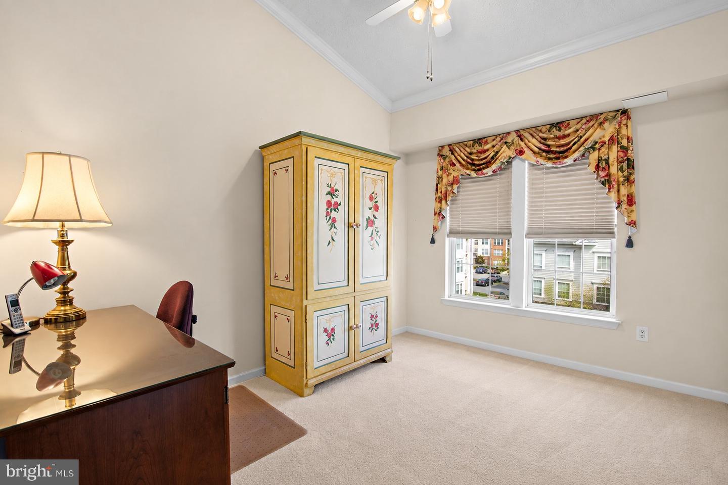 2 Brook Farm Ct #2k Property Photo 12