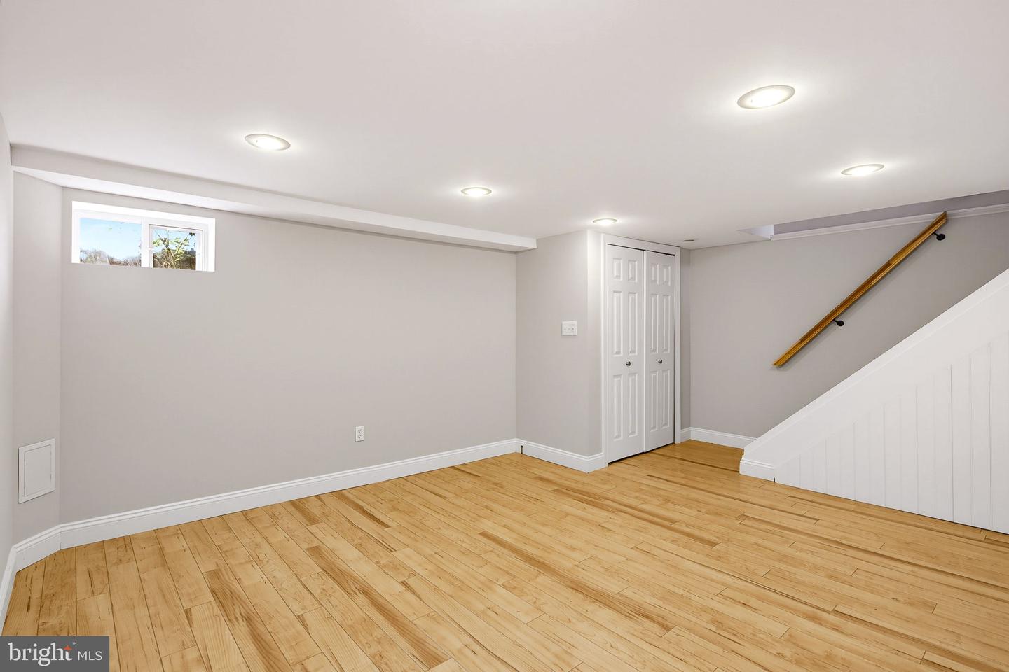 216 Stevenson Ln Property Photo 26