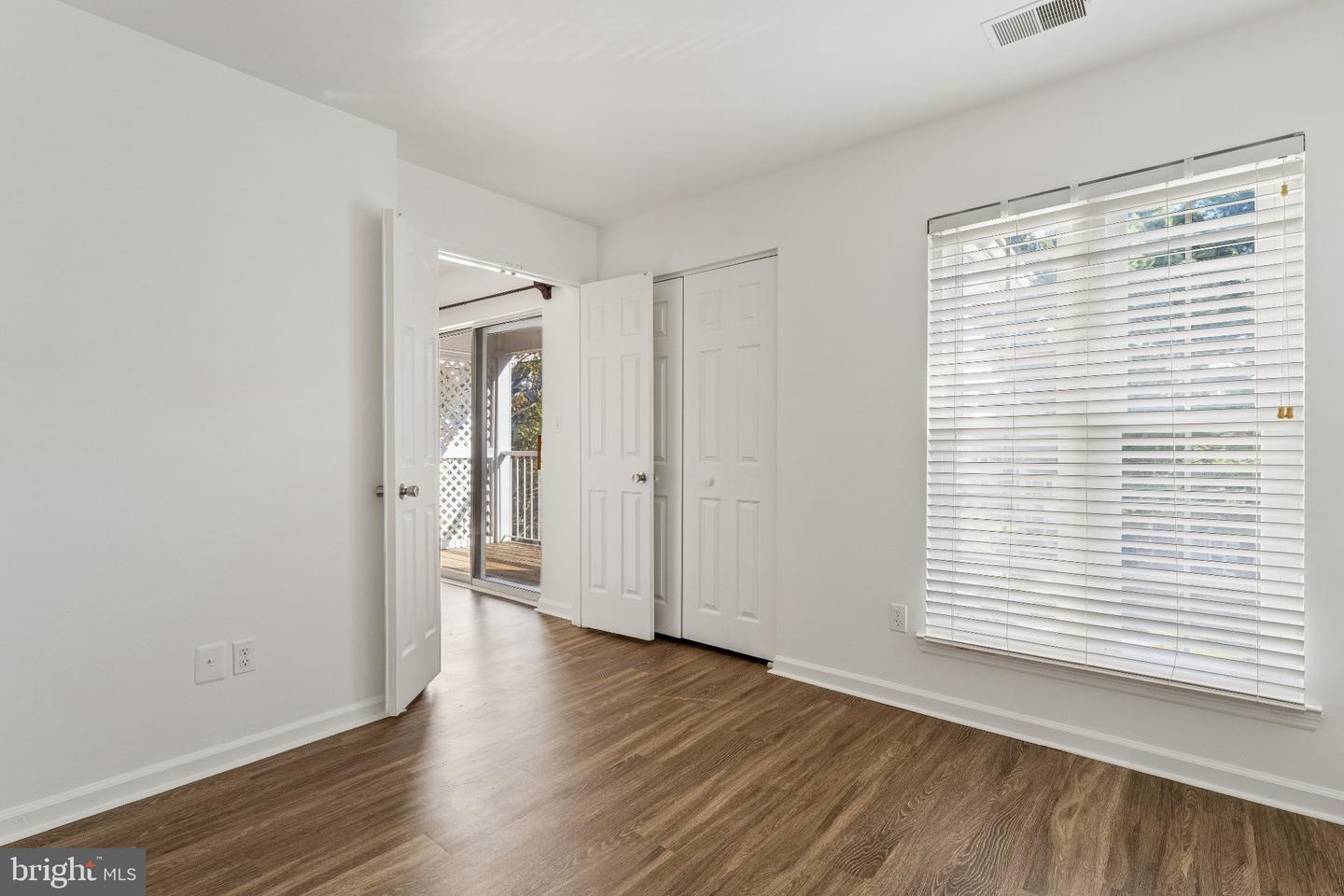 4403 Silverbrook Ln #a301 Property Photo 16