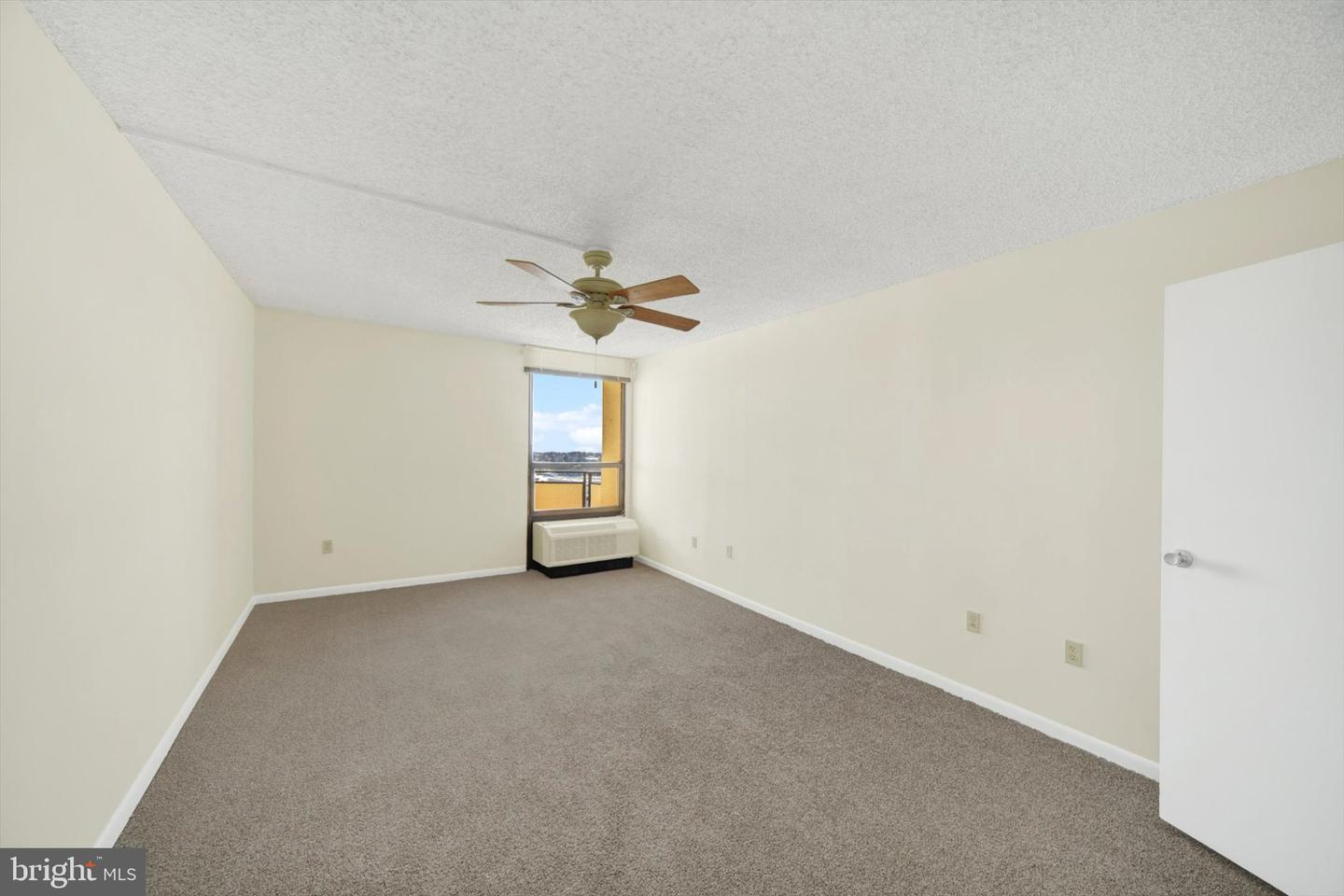 205 E Joppa Rd #1604 Property Photo 9