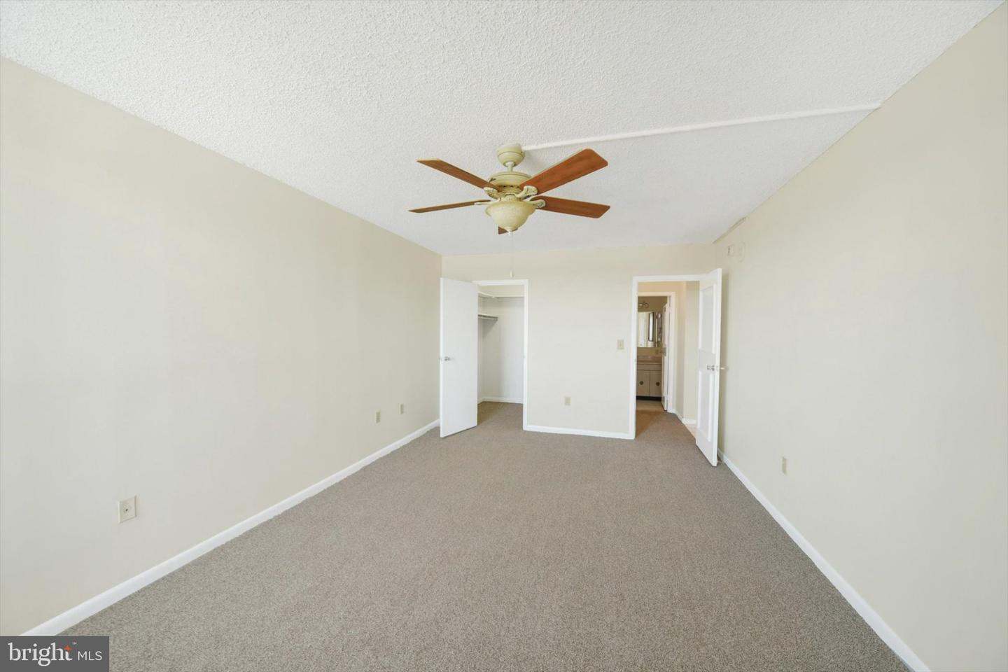 205 E Joppa Rd #1604 Property Photo 10