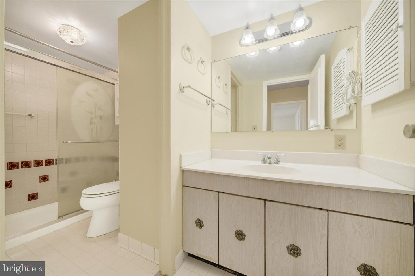 205 E Joppa Rd #1604 Property Photo 12