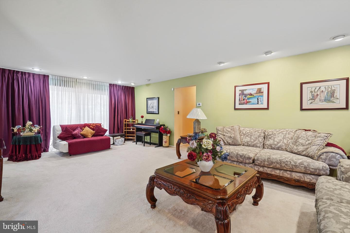 4 Peachtree Ct Property Photo 8