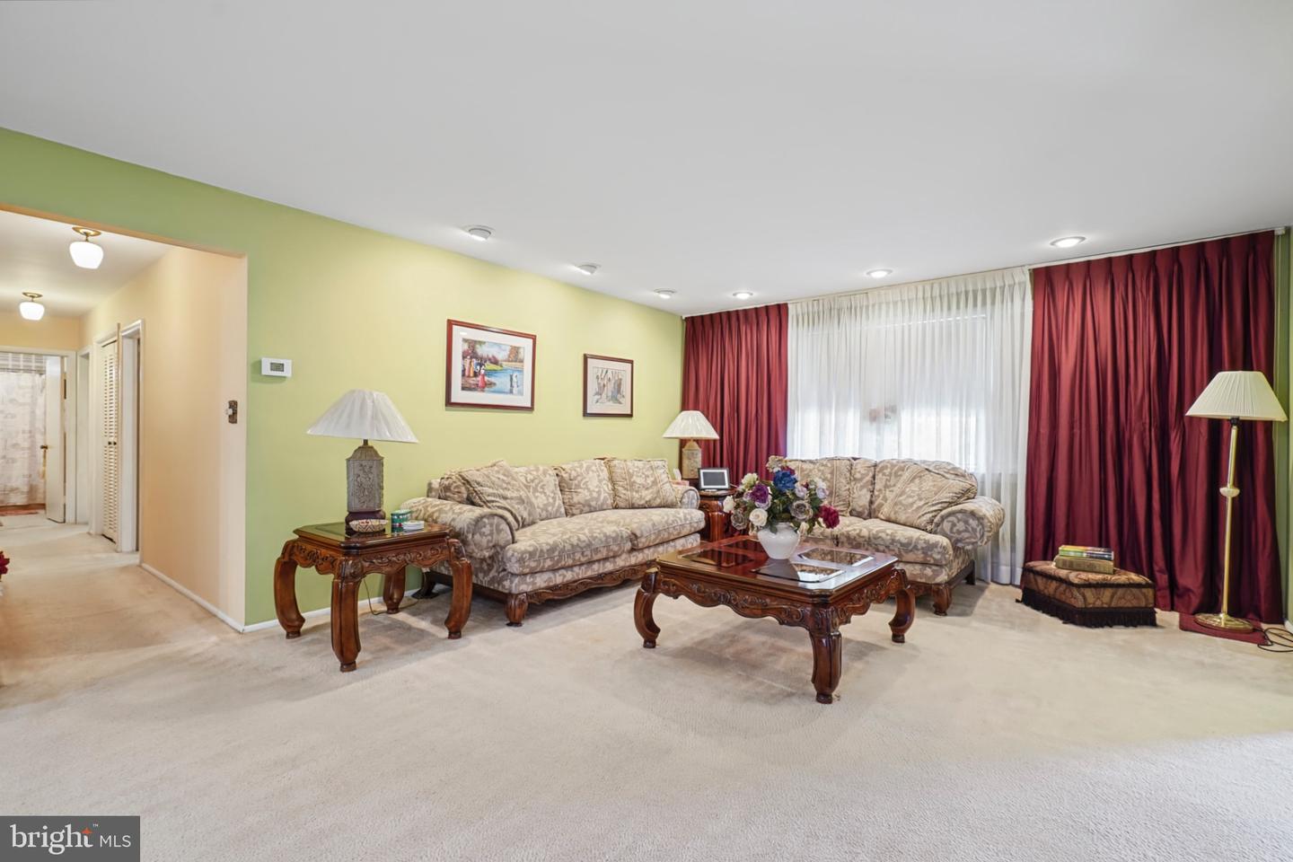 4 Peachtree Ct Property Photo 9