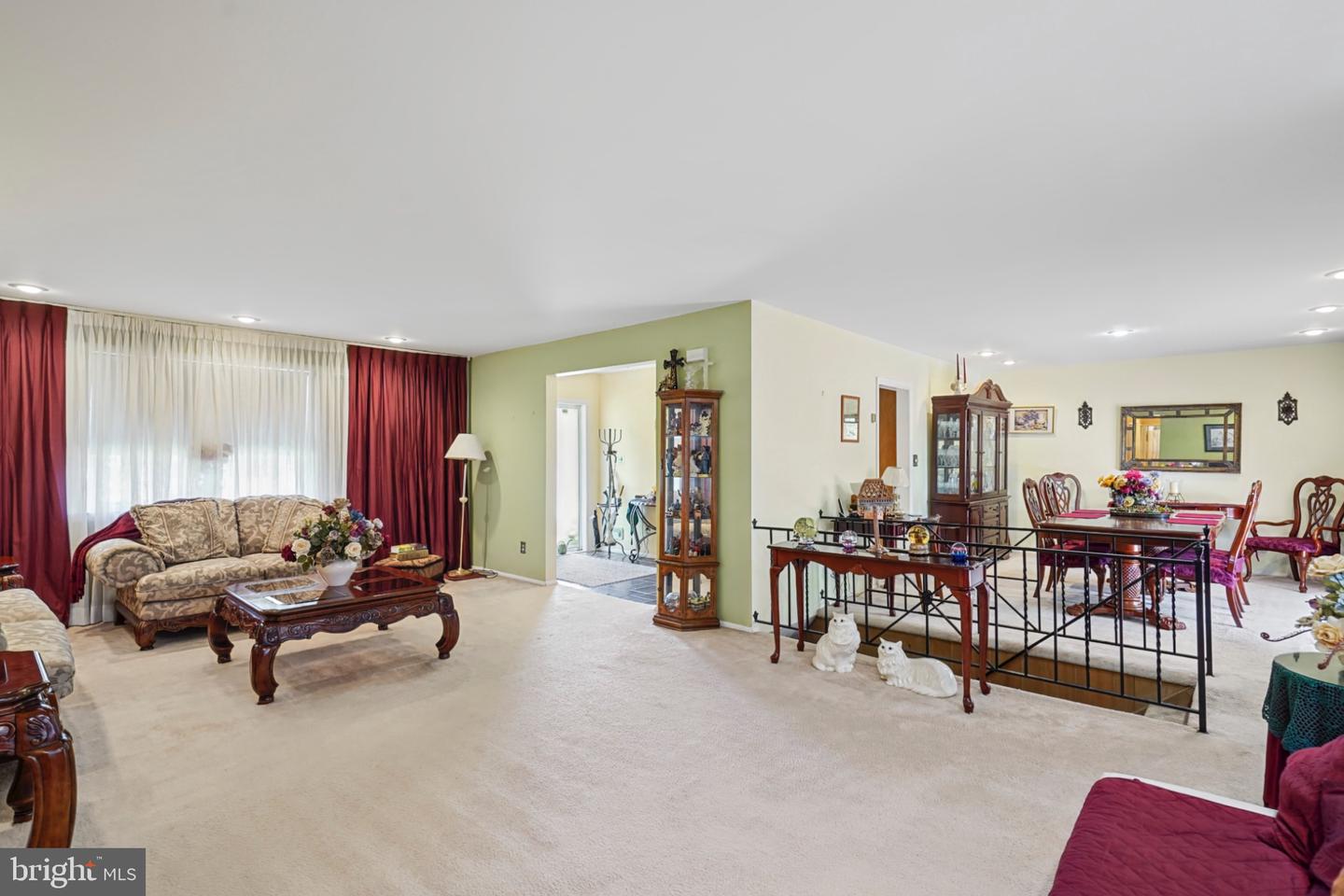 4 Peachtree Ct Property Photo 13