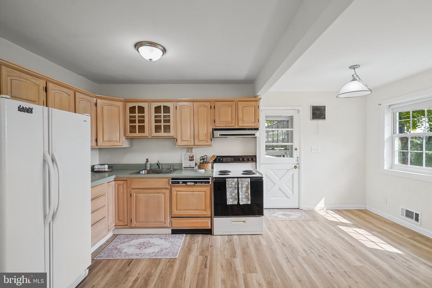 9215 Orbitan Rd Property Photo 11