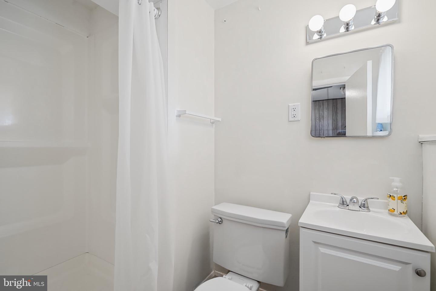 9215 Orbitan Rd Property Photo 28