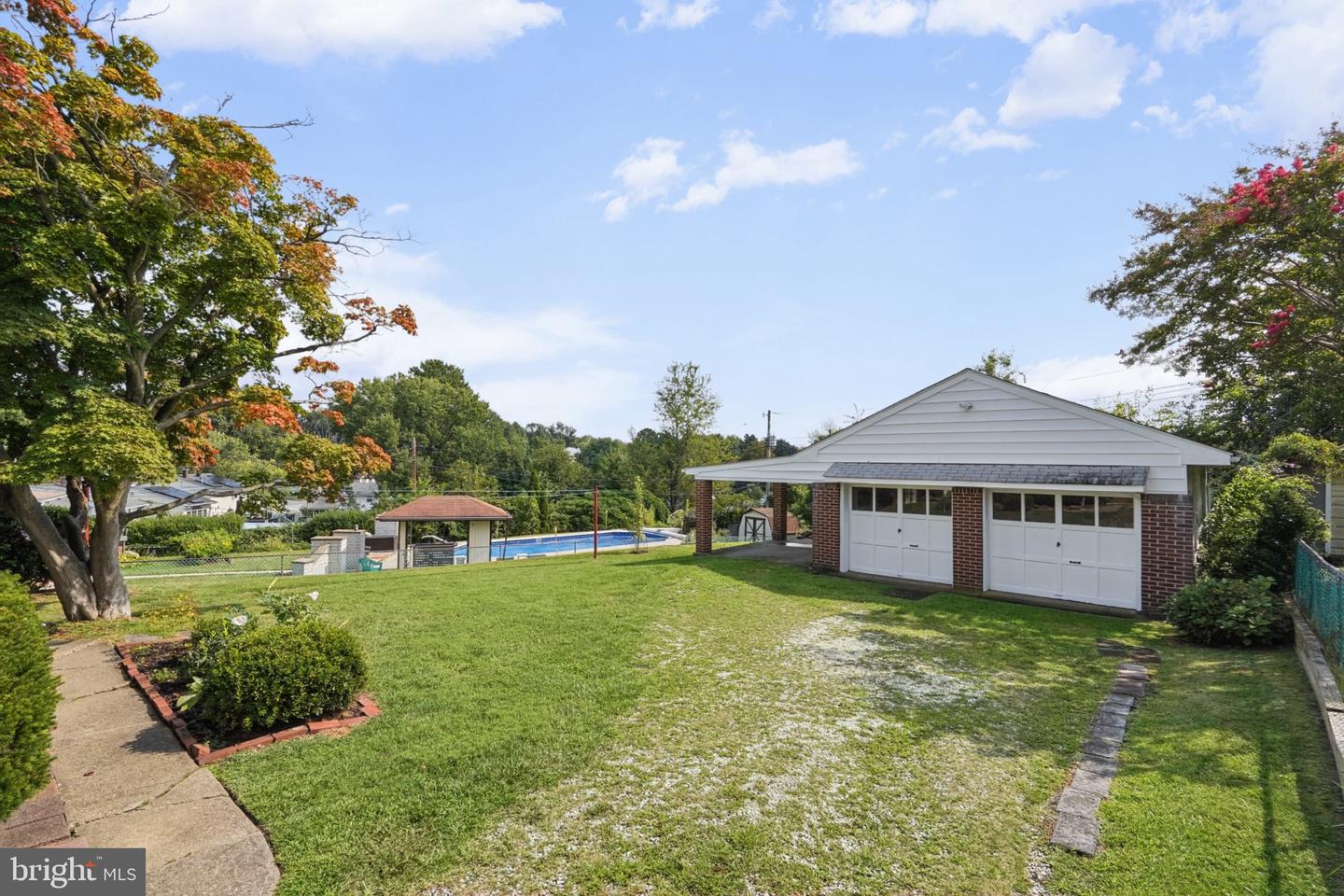 9215 Orbitan Rd Property Photo 32