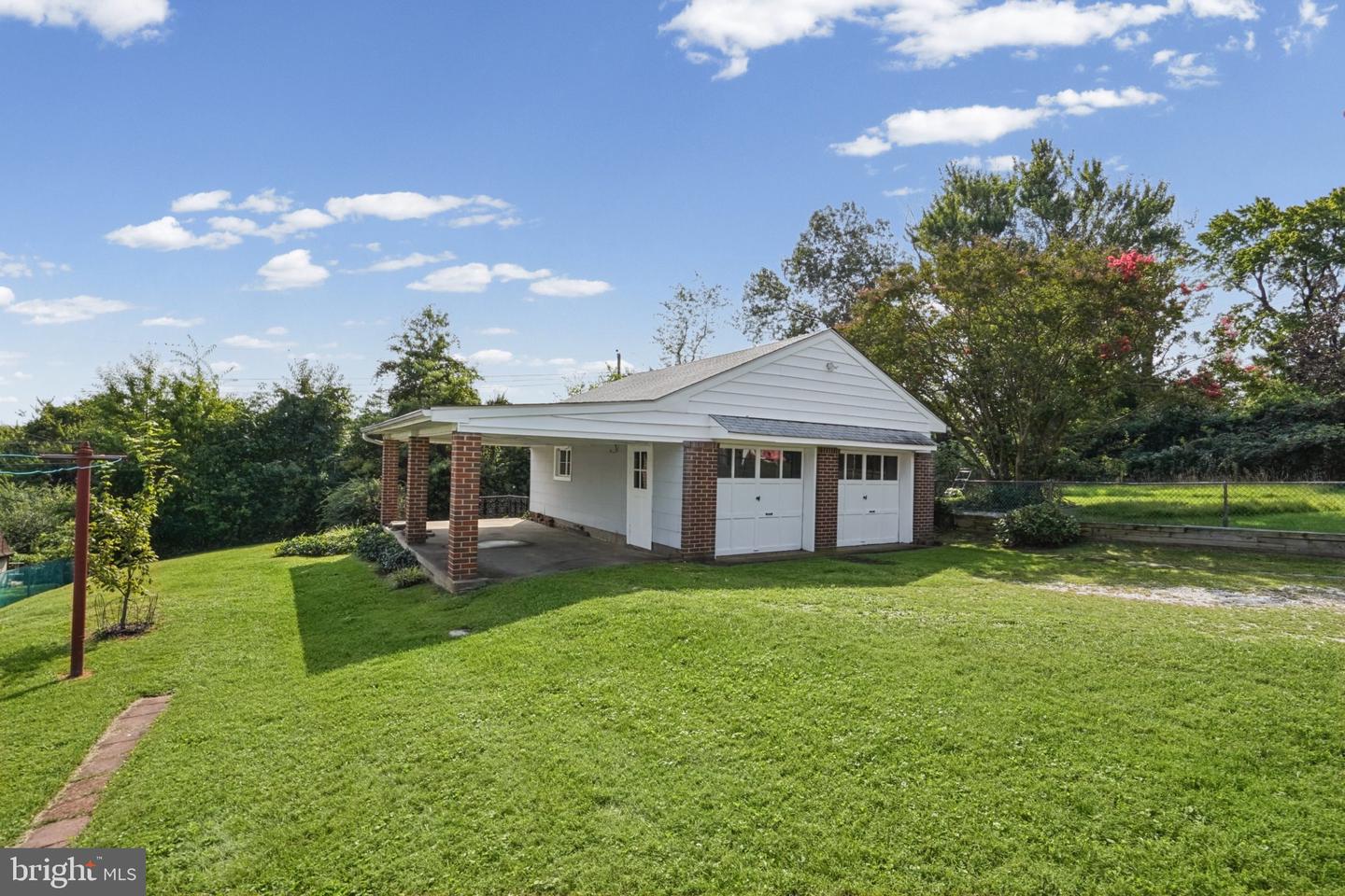 9215 Orbitan Rd Property Photo 33