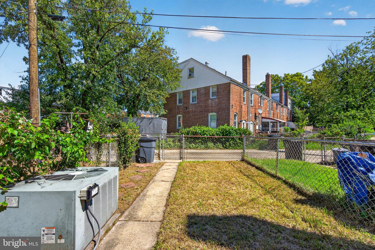 317 Pine St Property Photo 24