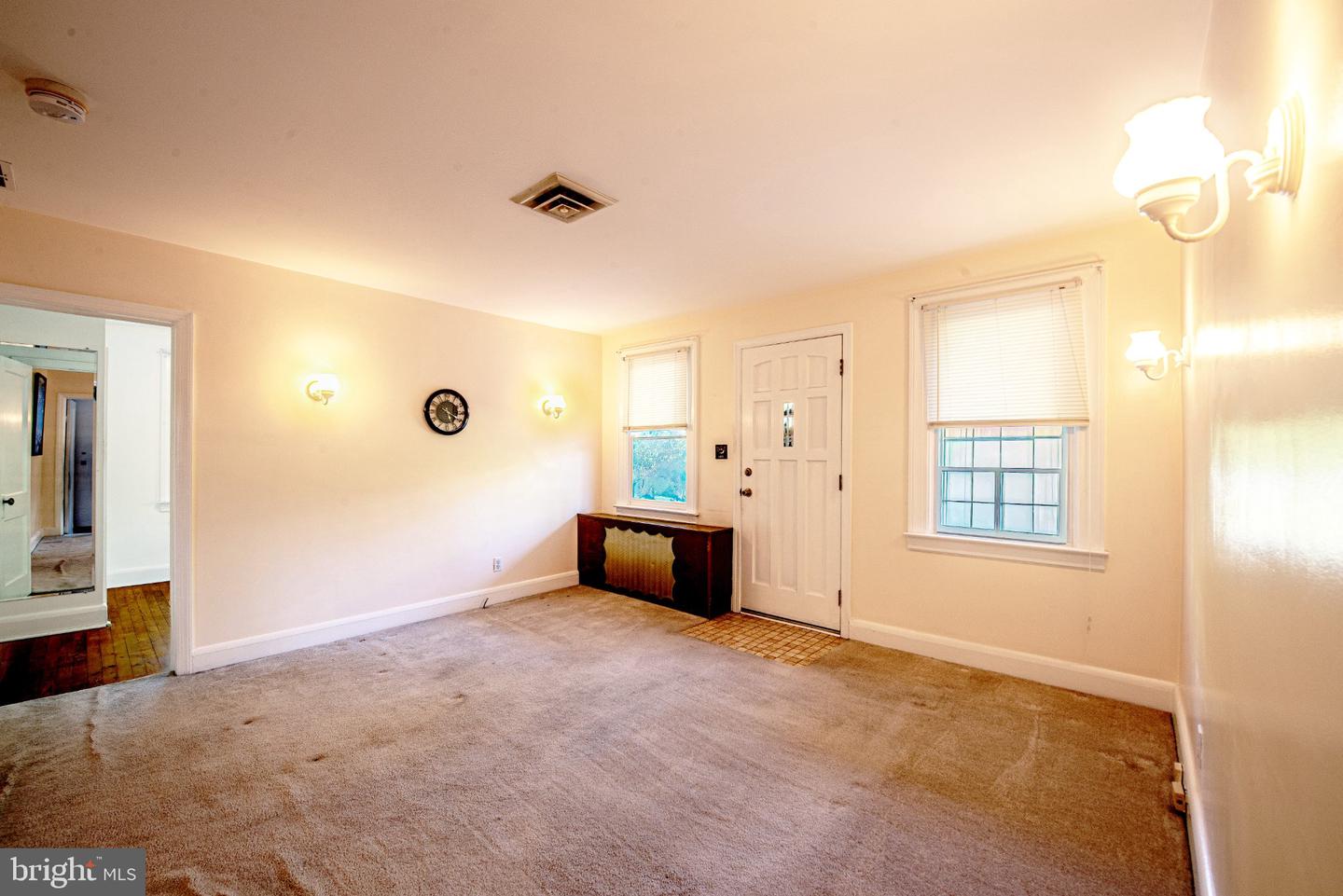 4107 Martin Ave Property Photo 6