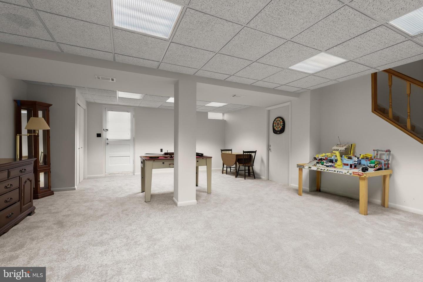 914 Farmstead Rd Property Photo 28