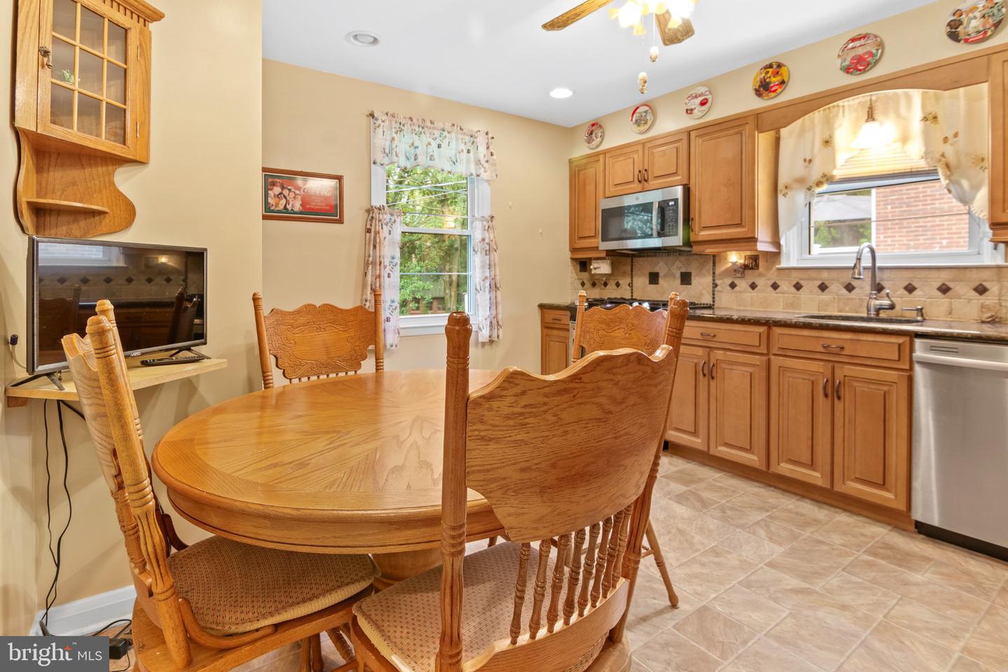 534 Brook Rd Property Photo 10