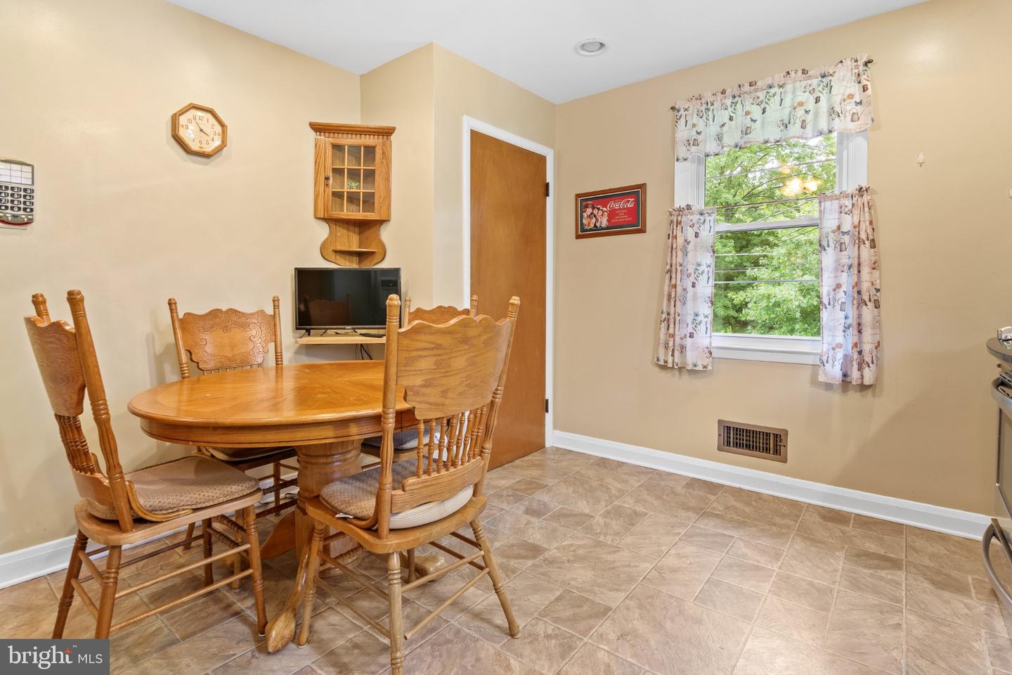534 Brook Rd Property Photo 13