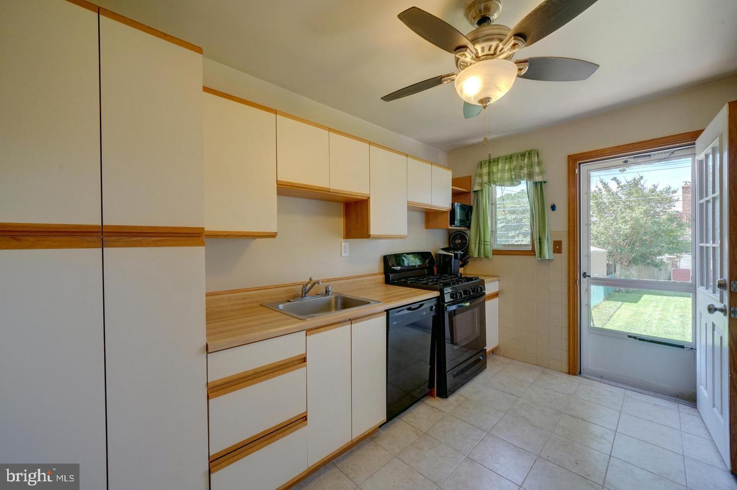5113 Meridy Ave Property Photo 11