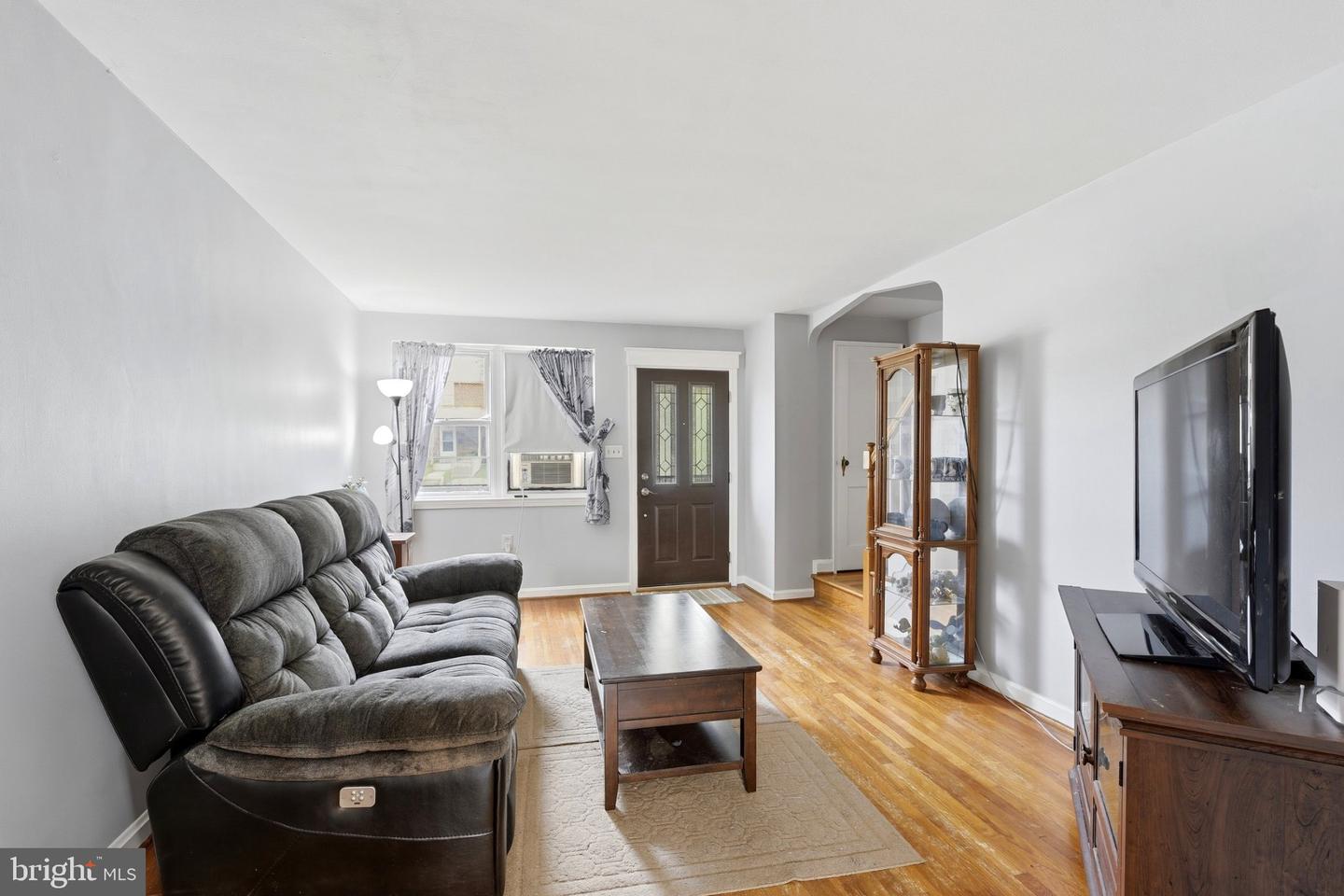 1509 Becklow Ave Property Photo 3