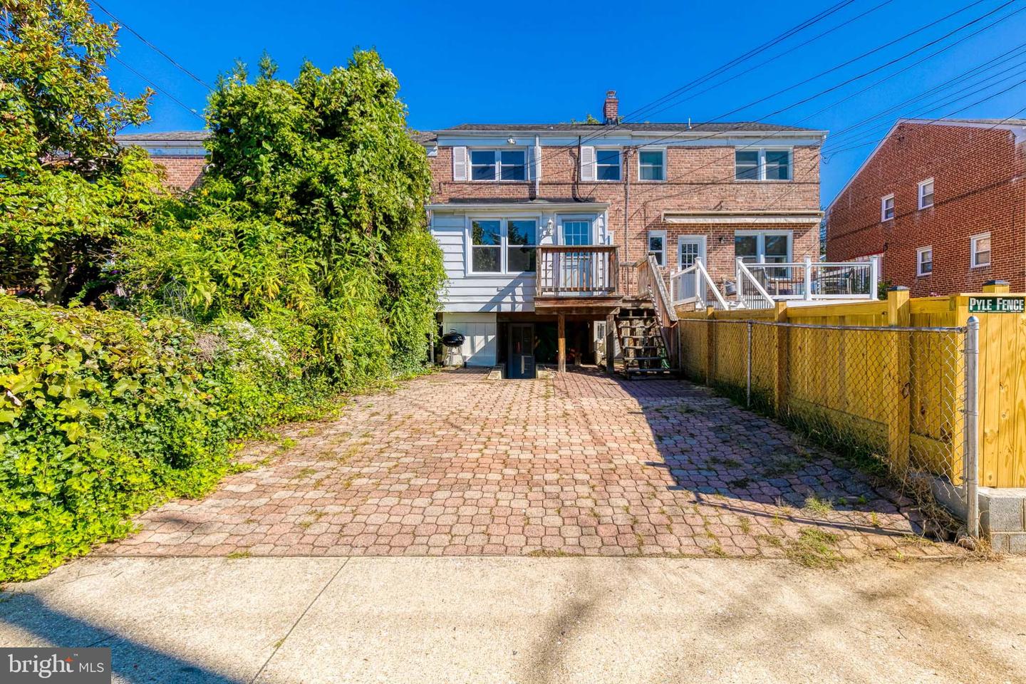 257 Ridge Ave Property Photo 2