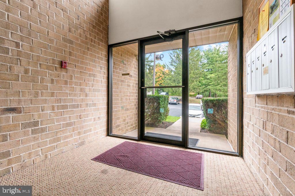 9 Bailiffs Ct #301 Property Photo 7