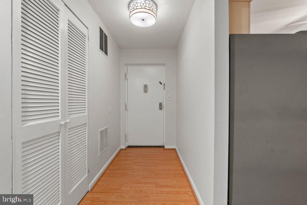 9 Bailiffs Ct #301 Property Photo 9