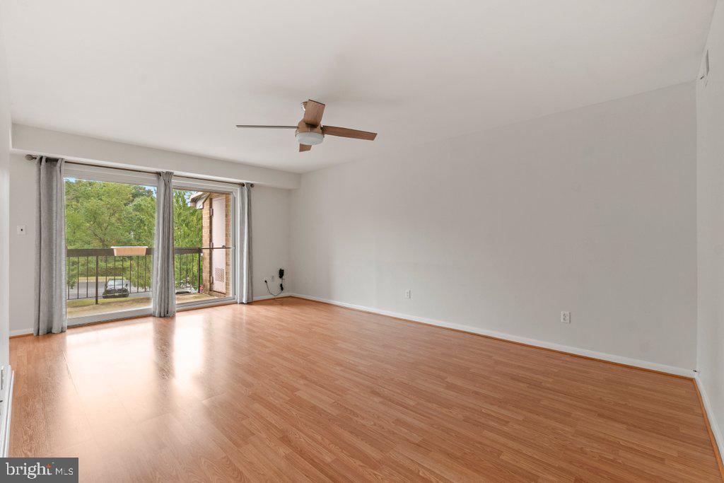 9 Bailiffs Ct #301 Property Photo 11