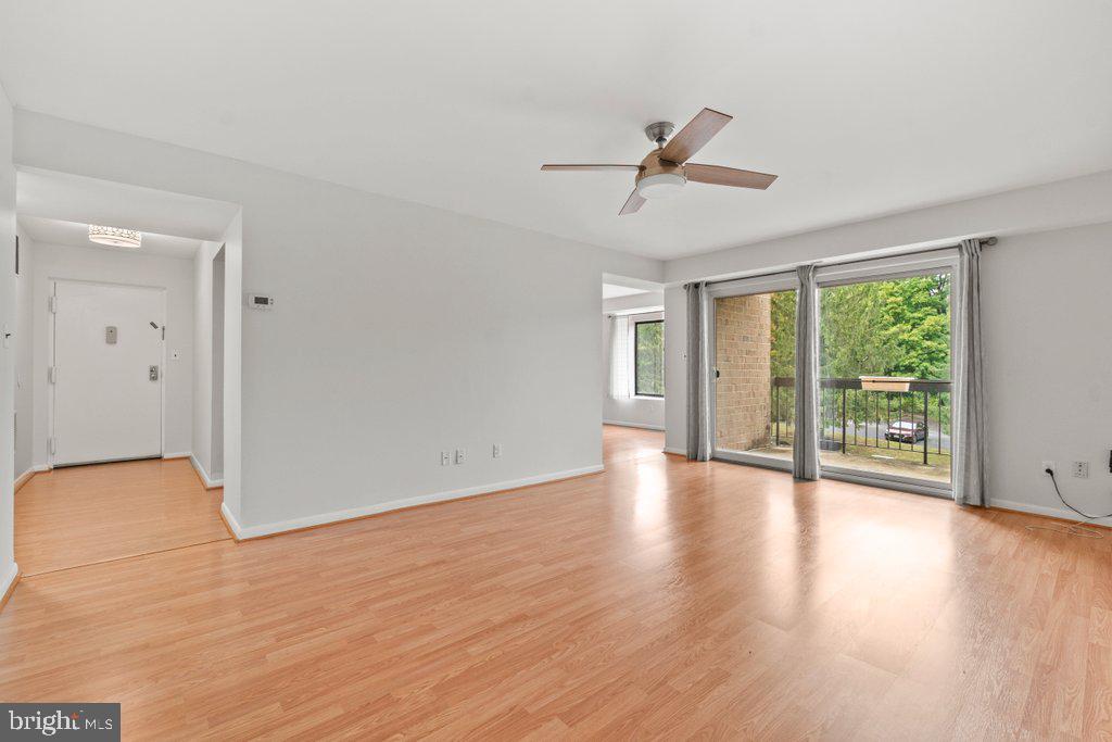 9 Bailiffs Ct #301 Property Photo 12
