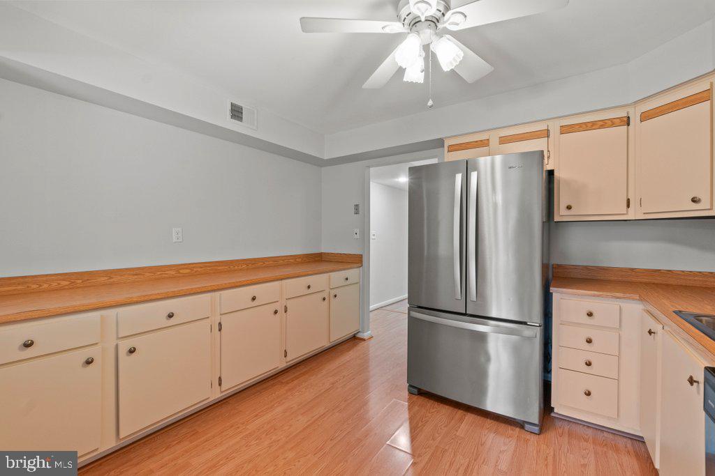 9 Bailiffs Ct #301 Property Photo 18