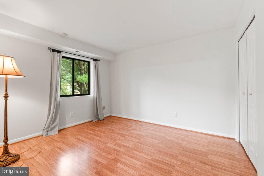 9 Bailiffs Ct #301 Property Photo 28
