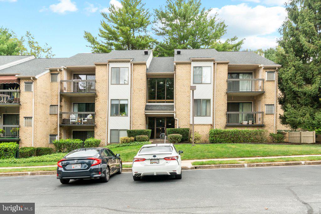 9 Bailiffs Ct #301 Property Photo 32