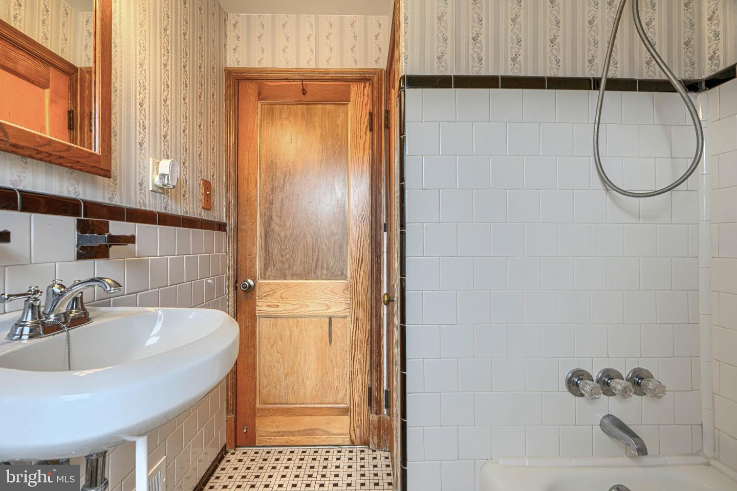 8446 Loch Raven Blvd Property Photo 29