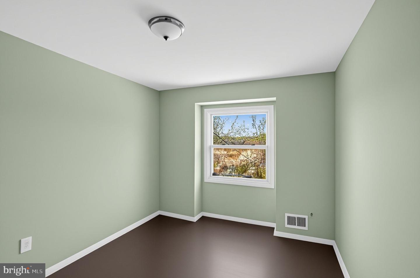 6142 Radecke Ave Property Photo 17
