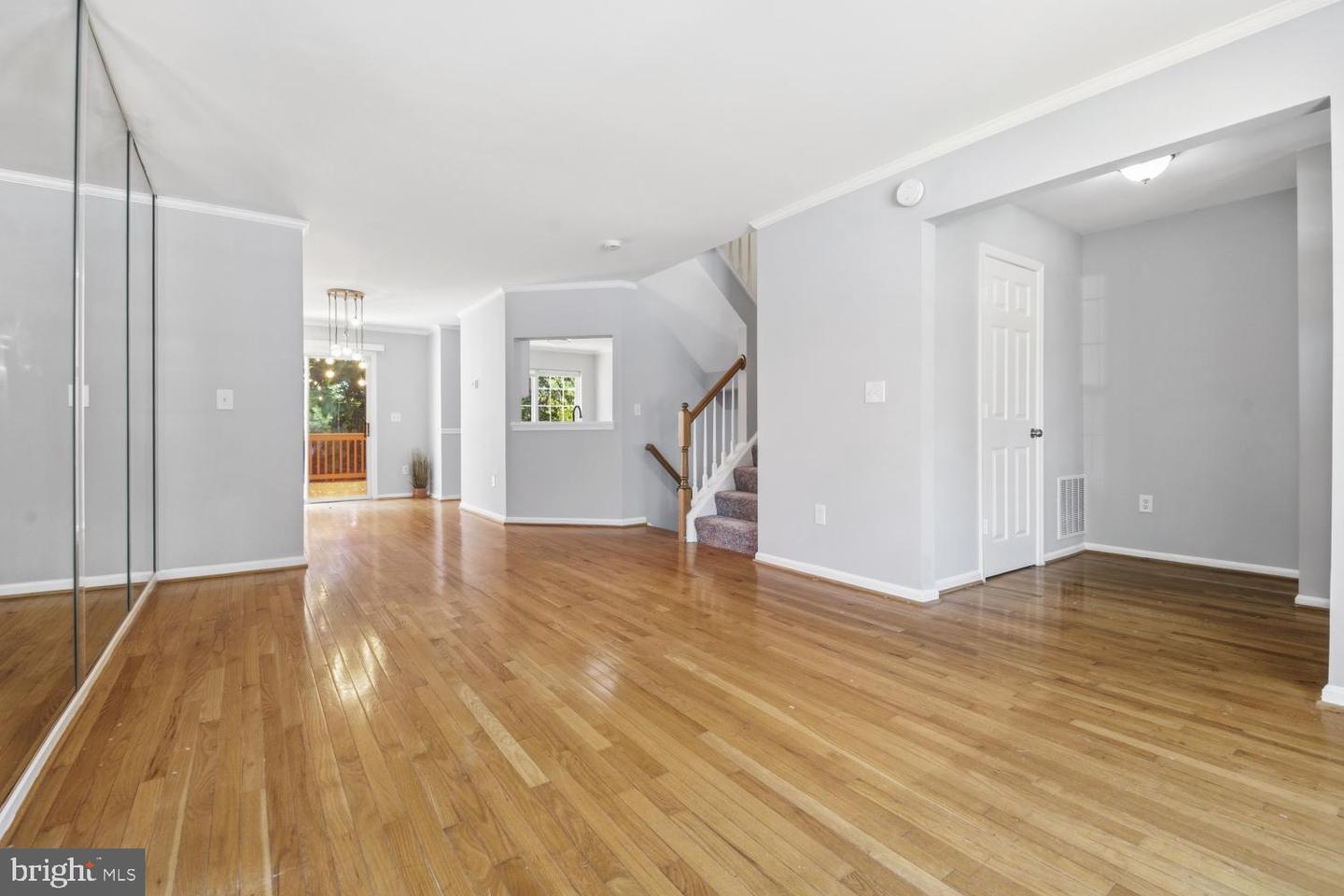 808 Brickston Rd Property Photo 5