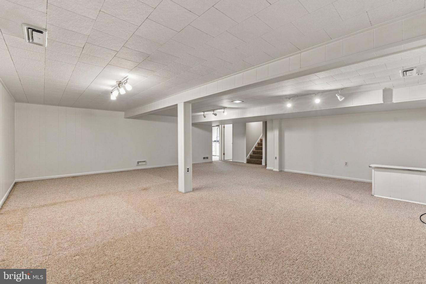 220 Chantrey Rd Property Photo 34
