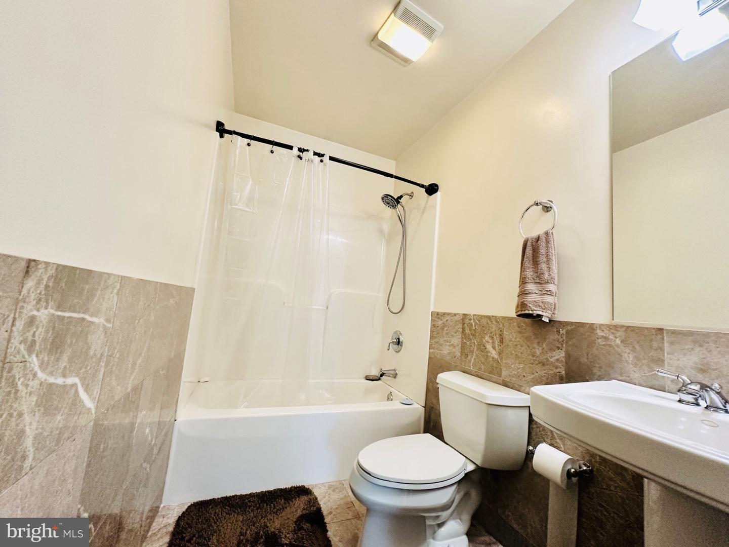 7025 Dogwood Rd Property Photo 24