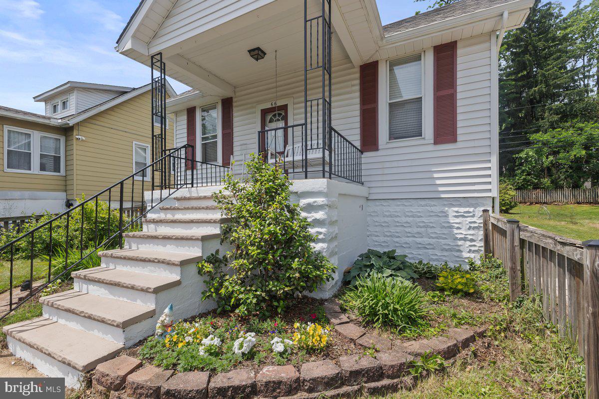 66 N Prospect Ave Property Photo 3